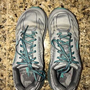 Women’s trail running shoes